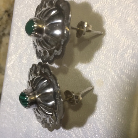 Vintage Navajo Sterling Silver Green Malachite Large Oval Post Earrings Signed - Picture 6 of 16